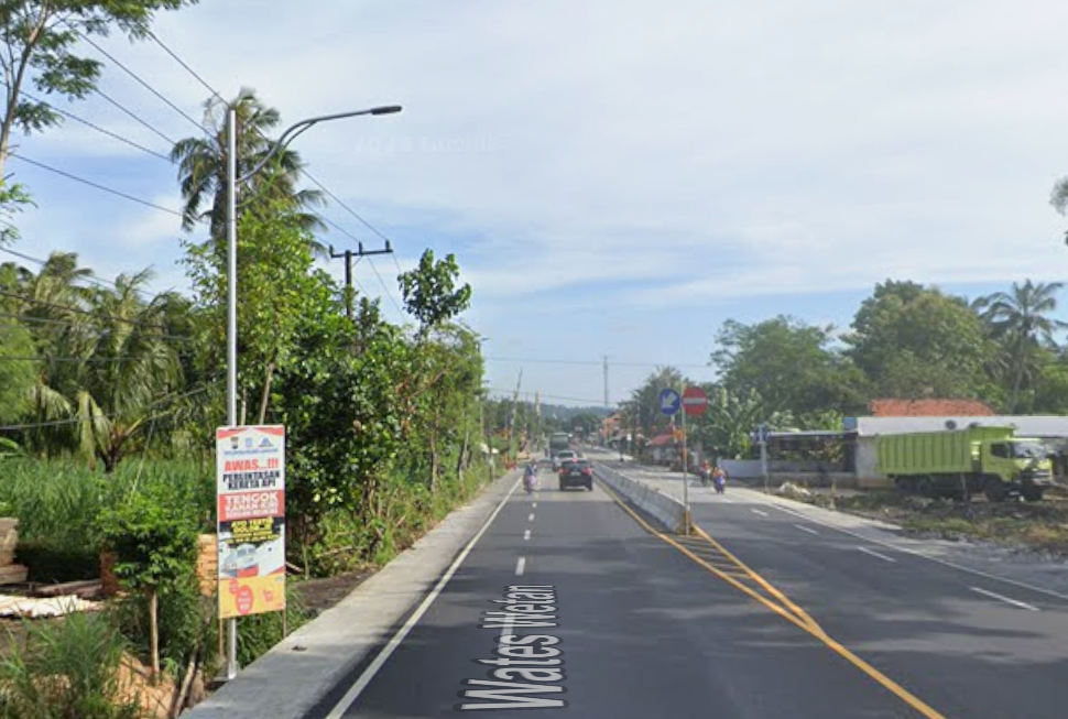 Foto Alat Penerangan Jalan