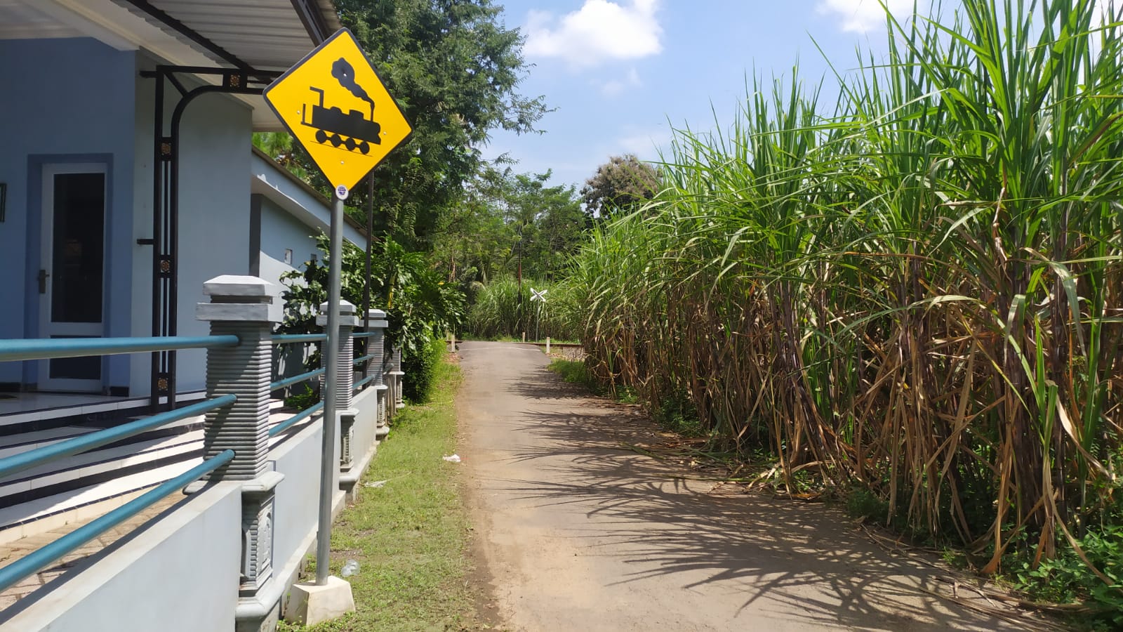 Foto Rambu Tanpa Pintu