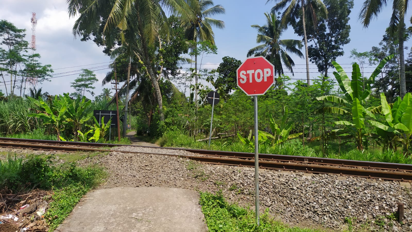Foto Rambu Larangan Stop