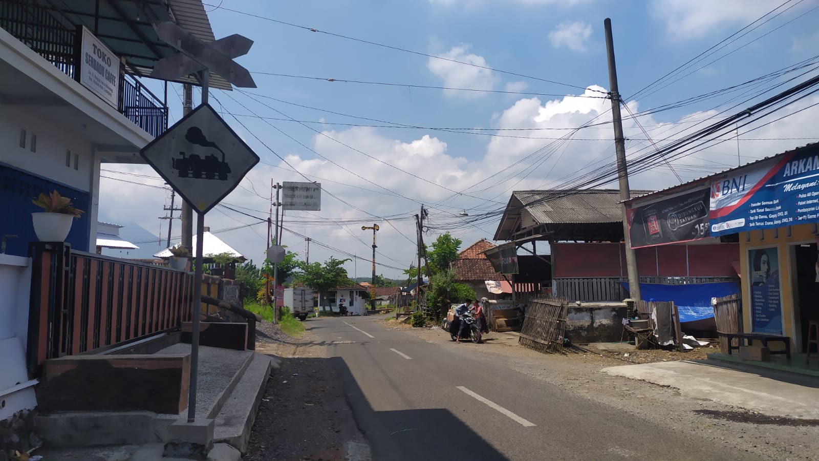 Foto Rambu Tanpa Pintu