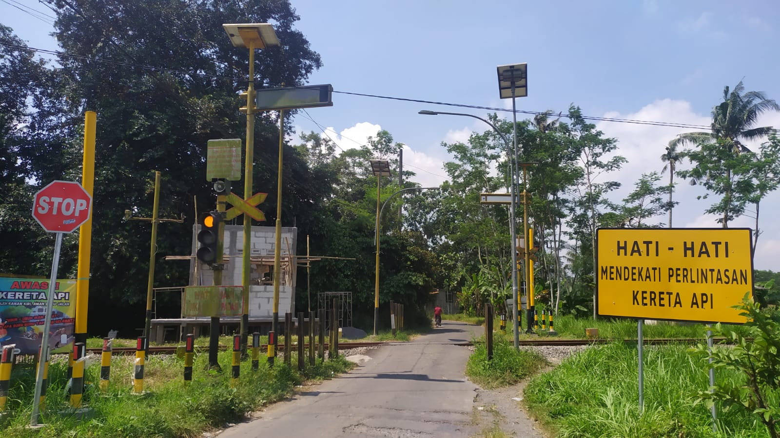 Foto Alat Penerangan Jalan