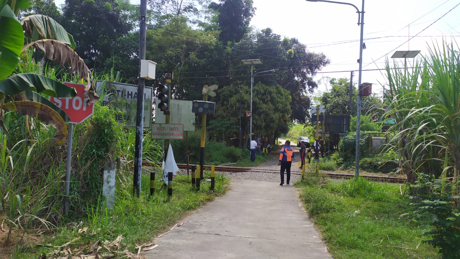 Foto Rambu Larangan Stop